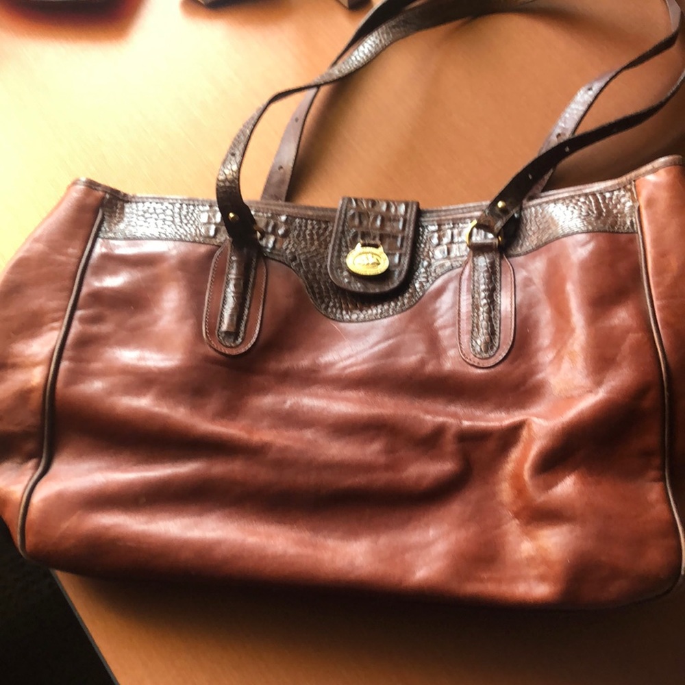 Brahmin bag- exterior great, interior worn